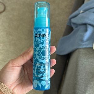 Amika water sign hydrating hair oil